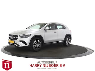 Mercedes-Benz GLA 250 e Business Line Zwarte hemelbekleding / Navigatie / Keyless start