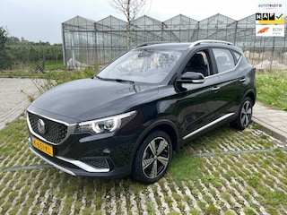 MG ZS EV Luxury 45 kWh |PANO | LEER | PDC |