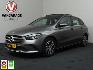 Mercedes-Benz B-klasse 180 Business Solution | Elektrisch Panoramadak | Trekhaak | Camera!