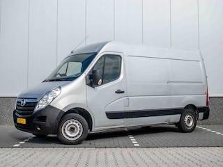 Opel Movano 2.3 CDTI L2H2 | Elektrische laadklep | Achteruitrijcamera | Lage KM! | Betimmering | Bluetooth telefonie / audio