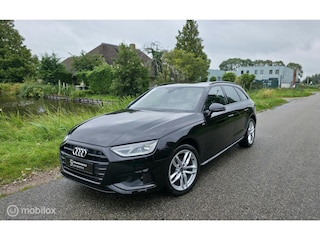 Audi A4 Avant 35 TFSI S-line / El. Trekh. / Navi / Leder