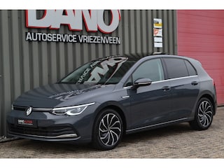 Volkswagen Golf 1.5 TSI 1st Edition IQ Ligt/Pano/Acc/LED/Carplay