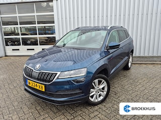 Skoda Karoq 1.5 TSI ACT Business Edition Plus 150 pk | Apple Carplay Android Auto | Achteruitrijcamera | Trekhaak uitklapbaar | Park Assistent | Navigatie | 17"LMV