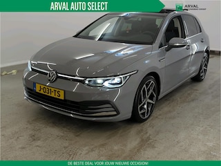 Volkswagen Golf 1.5 eTSI 150pk Automaat Style | Panoramadak | LED Matrix | Winterpakket | Navi | CarPlay | 18" | Sportonderstel