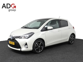 Toyota Yaris 1.5 Hybrid Volcano Edition | Trekhaak | Panoramadak | Parkeersensoren