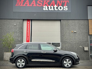 Kia Niro 1.6 GDi Hybrid / BusinessLine / Leder volledig / Adaptive cruise / / Seat memory / Stoelventilatie / Jbl audio / JUST SERVICED!