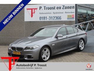 BMW 520i M-pakket NL auto Automaat/Navigatie/Parkeersensoren rondom/Cruise control/Stoelverwarming/Climate control/Bluetooth/Spraakbediening/19'' Lichtmetalen velgen.