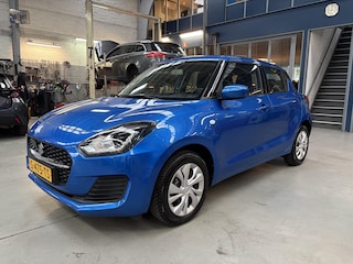 Suzuki Swift 1.2 DualJet 83pk Smart Hybrid Comfort | Airco | Adapt. cruise control Bluetooth | LED | All season banden | NAP | Rijklaar prijs!