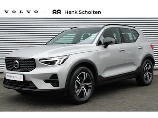 Volvo XC40 2.0 B4 Plus Dark | Lichtmetalen Velgen 18" | Trekhaak Elektrisch Uitklapbaar | Verwarmde Voorruit | Electronic Climate Controle | Voorstoelen + Stuurwiel Verwarmd | Dakrails | Keyless Entry + Keyless Start | LED Koplampen | Navigatiesysteem Full Map | Park Assist Voor |