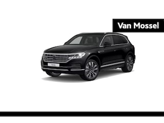 Volkswagen Touareg Atmosphere 3.0 TSi eHybrid 4MOTION 381 PK | R-line | Automaat | Navigatie | Panoramadak | 360 Camera | Adaptive Cruise Control | Softclose | Head-up display | Stoelverwarming | Lichtmetalen velgen | Privacy glass |