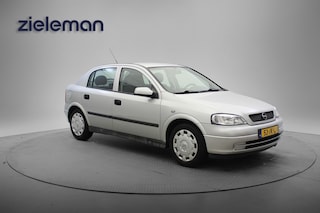 Opel Astra 1.6 Edition Automaat - Airco, Trekhaak, Park Control, NAP