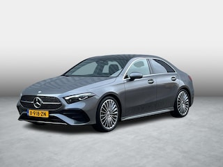 Mercedes-Benz A-klasse 200 AMG Line | Panoramadak | Burmester