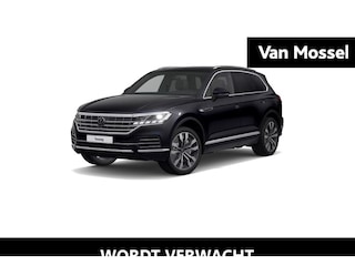 Volkswagen Touareg Elegance 3.0 TSi eHybrid 4MOTION 381 PK | Automaat | Navigatie | Panoramadak | 360 Camera | Adaptive Cruise Control | Head-up display | Stoelverwarming | Lichtmetalen velgen | Privacy glass |