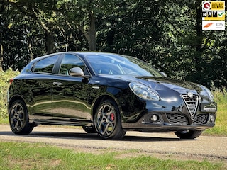 Alfa Romeo Giulietta 1.4 T Sprint | Clima | Bluetooth | Elektrische ramen | PDC | 1e eig. | Dealeronderhouden |