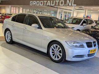 BMW 320i Business Line Automaat Airco, Cruise Control, PDC, Stuurbekrachtiging