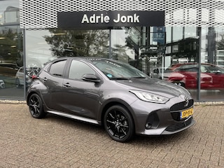 Mazda 2 1.5 Homura Plus AUTOMAAT | STOEL- EN STUURVERWARMING | PARKEERSENSOREN V+A | ACHTERUITRIJCAMERA | DODEHOEKDETECTIE | NAVIGATIE | CARPLAY | DRAADLOZE TELEFOONLADER | DIGITAAL DASHBOARD | KEYLESS |