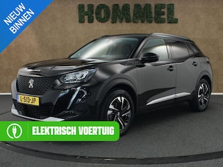 Peugeot 2008 EV Allure Pack 50 kWh SOH 90.8%! - 3 FASE LADEN - AFNEEMBARE TREKHAAK - PARKEERSENSOREN ACHTER - VOORRUIT VERWARMING - ACHTERUITRIJCAMERA - 360 CAMERA - KEYLESS START - NAVIGATIE - APPLE CARPLAY/ANDROID AUTO - CLIMATE CONTROL - CRUISE CONTROL