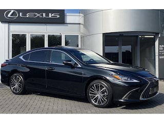 Lexus ES 300h 35th Edition DIRECT LEVERBAAR GROOT-SCHERM BLIND-SPOT STUURVERW STOELVERW