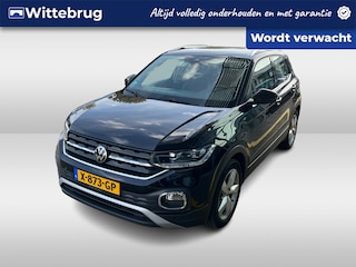 Volkswagen T-Cross 1.5 TSI DSG Style / Achteruitrijcamera / Stoelverwarming / Side Assist / 17'' LMV / VW