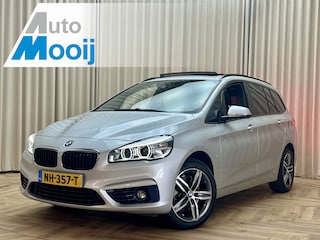 BMW 2-serie Tourer 218i *Sport-Line* Panoramadak / 7 Persoons / Leder / HUD / MATRIX LED / Stoelverwarming / Cruise Control / Org.NL!