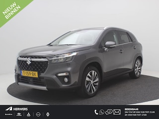 Suzuki S-Cross 1.4 Boosterjet Style Smart Hybrid / Trekhaak Afn. / 1500KG Trekgewicht / Keyless Entry / Panoramadak / Adaptieve Cruise / Apple Carplay / 360 Camera / Historie Bekend / Navigatie / Stoelverwarming voor /