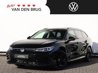 Volkswagen Passat Variant 1.5 eHybrid R-Line Business 272PK | Panoramadak | Black Style | Camera | Navigatie | Led Matrix | Stoelverwarming | Side assist