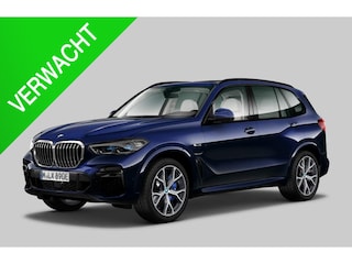BMW X5 xDrive45e High Executive M-sport, BTW, comfortstoelen, panodak, 4 wielbesturing, merino leder, softclose, hifi