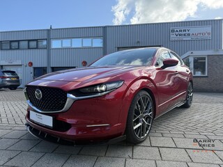 Mazda CX-30 2.0 e-SkyActiv-G M Hybrid Luxury | Automatische Trekhaak | Adaptief Cruise Control | Verwacht |