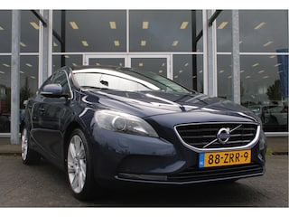 Volvo V40 T4 Automaat Summum | Org. NL | Panoramadak | Trekhaak | verw. Voorstoelen | Camera | Keyless