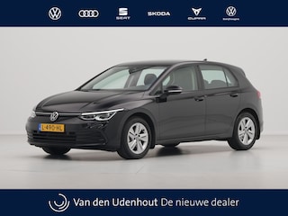 Volkswagen Golf 1.5 TSI 130pk Life Business Navigatie Trekhaak Stoelmemory Camera Stoel/stuurverwarming Carplay 217