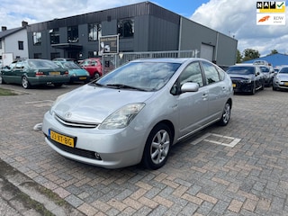 Toyota Prius 1.5 VVT-i Tech Edition - Vol Ondh - Nw Apk