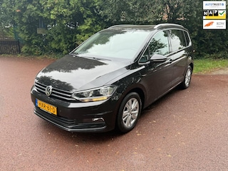 Volkswagen Touran 2.0 TDI Highline 7p / Navi / Automaat / Pano /