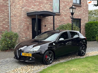 Alfa Romeo Giulietta 1.7 TBi Quadrifoglio Verde Launch Edition