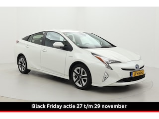 Toyota Prius 1.8 Dynamic | Trekhaak | Dodehoek detectie | Stoelverwarming | Head-up display | Keyless | Adaptive Cruise | Clima | LED | 17 inch