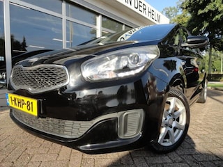 Kia Carens 1.6 GDi First Edition