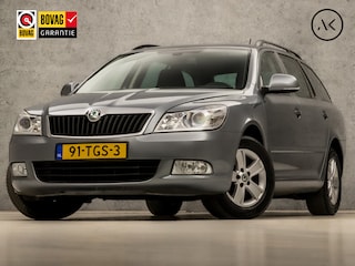 Skoda Octavia Combi 1.2 TSI Sport (NAVIGATIE, CLIMATE, GETINT GLAS, SPORTSTOELEN, TREKHAAK, PARKEERSENSOREN, CRUISE, LM VELGEN, NIEUWSTAAT)