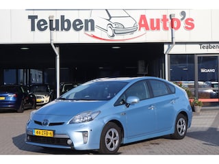 Toyota Prius 1.8 Plug-in Executive Business Auto moet nog gereinigd worden.