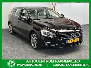 Volvo V60 2.4 D6 AWD PLUG- IN HYBRID SUMMUM NAVIGATIE CRUISE CONTROL CLIMATE CONTROL LEDER STOELVERWARMING BLUETOOTH TELEFOON MULTIMEDIA VOORBEREIDING KEYLESS GO PDC AFN. TREKHAAK ZEER MOOI !! 3010