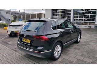 Volkswagen Tiguan 1.5 TSI ACT Highline | Automaat | Navigatie | 70000 km | Climate Control | All Season banden | 18 inch LMV | Adaptive Cruise Control