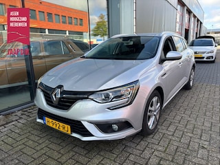 Renault Mégane Estate BWJ 2017 1.5 dCi 111 PK Limited NIEUW BINNEN !!