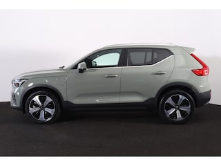 Volvo XC40 T5 Recharge Ultimate Bright - Panorama/schuifdak - IntelliSafe Assist & Surround - 360º Camera - Harman/Kardon audio - Verwarmde voorstoelen & stuur - Parkeersensoren voor & achter - Elektr. bedienb. voorstoelen met geheugen links - Draadloze tel. lader - Extra getint glas - 19' LMV