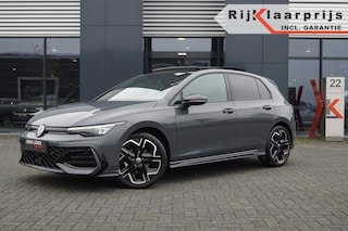 Volkswagen Golf R-line 1.5 eTSI 150pk DSG facelift Black style/Panodak /Trekhaak wegklb./IQ Matrix LED /Head-up