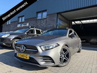 Mercedes-Benz A-klasse 180 Business Solution AMG | 1E EIGENAAR | 12MND GARANTIE | NL AUTO | PANODAK | AUTOMAAT | DAB | CARPLAY | CRUISE | LMV | DEALER ONDERHOUDEN | TREKHAAK |