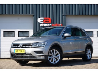 Volkswagen Tiguan 1.4 TSI Connected Series | PANO DAK | TREKHAAK | CLIMATE | CARPLAY | STOELVERW. | COMFORTSTOELEN