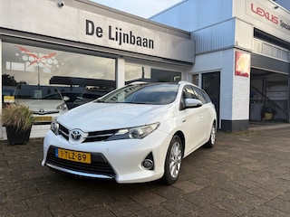 Toyota Auris Touring Sports 1.8 Hybrid Lease