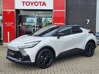 Toyota C-HR 2.0 Plug-in Hybrid 220 GR SPORT NIEUW DIRECT UIT VOORRAAD LEVERBAAR PDC BLIND SPOT STUUR + STOELVERWARMING
