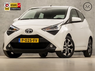 Toyota Aygo 1.0 VVT-i Sport (APPLE CARPLAY, NAVIGATIE, LM VELGEN, SPORTSTOELEN, CAMERA, LANE ASSIST, NIEUWE APK, NIEUWSTAAT)