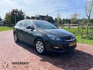 Opel Astra Sports Tourer 1.4 Turbo Edition Parkeersensoren | Sportstoelen |