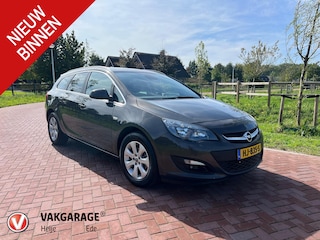 Opel Astra Sports Tourer 1.4 Turbo Edition Parkeersensoren | Sportstoelen |