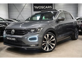 Volkswagen T-Roc 1.5 TSI DSG 3x R-Line * Pano - Trekhaak - Virtual - Camera - 19" - ACC - App *
